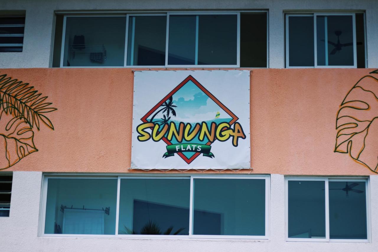 Chales Sununga Flats A 1 Minuto Da Praia ウバトゥバ エクステリア 写真