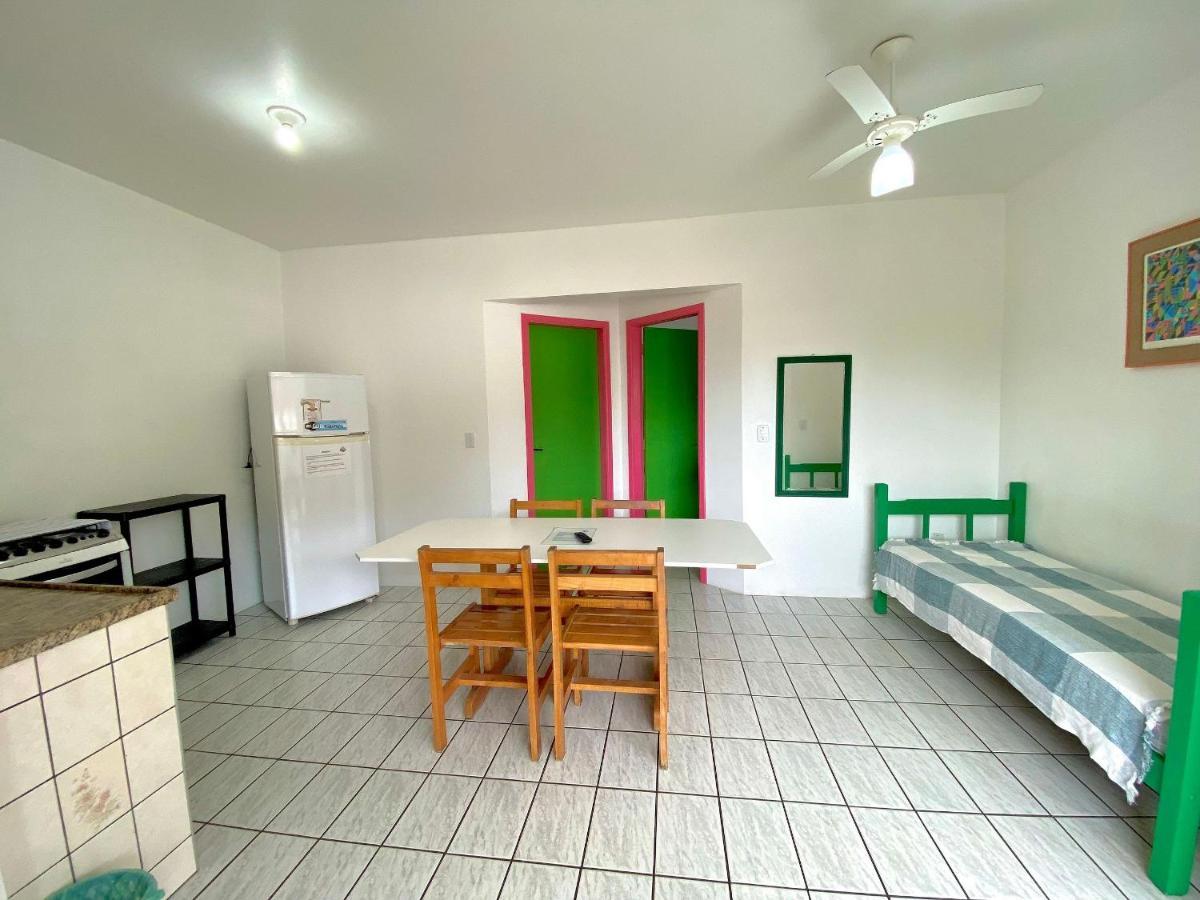 Chales Sununga Flats A 1 Minuto Da Praia ウバトゥバ エクステリア 写真